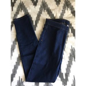 H&M NWOT • High rise super skinny jeans